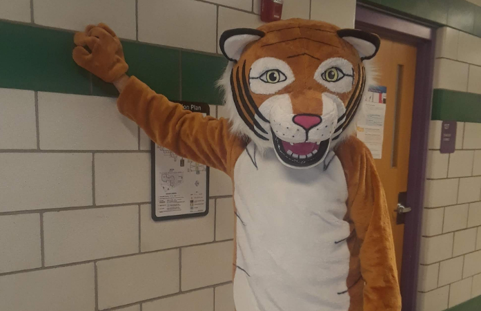  mascot